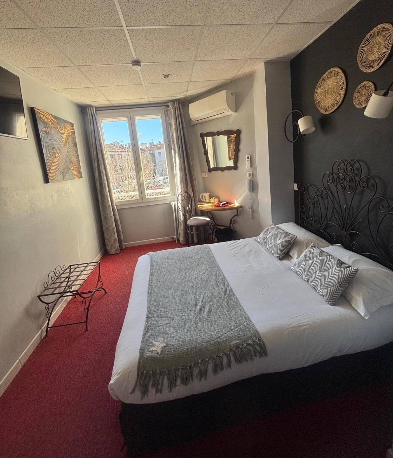 Le Regence Hotel 2*