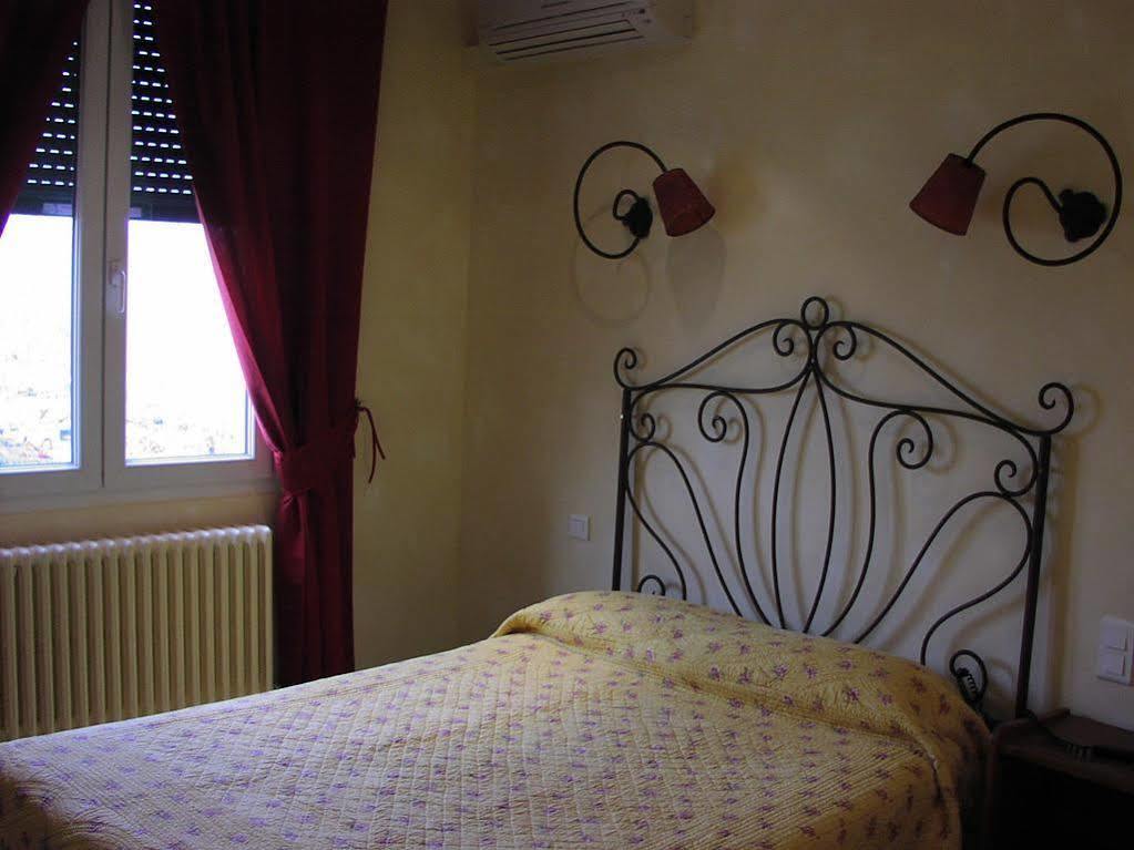 Hotel Le Regence 2*